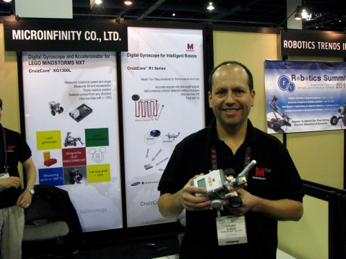 _microinfinity-mems-digital-gyroscope-for-lego-at-ces-2011_305