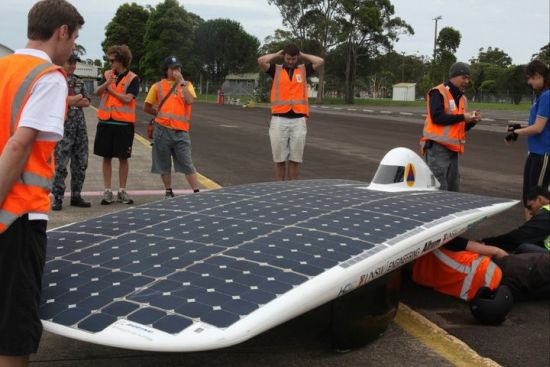 University of New South Wales Sunswift Solar Car Breaks Speed Record