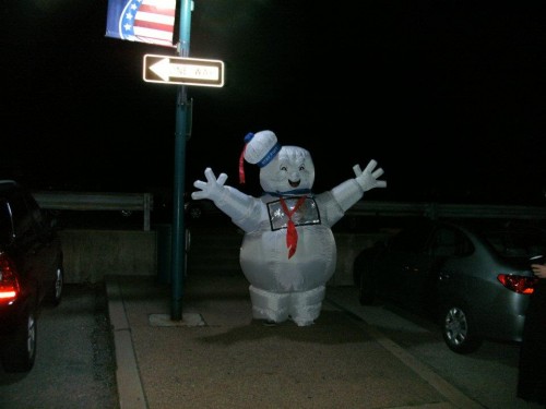 costume-made-from-stay-puft-marshmallow-man-inflatable-lawn-ornament
