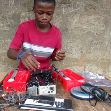 15-Year-Old Kelvin Doe from Sierra Leone visits MIT