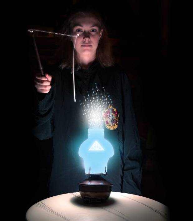 Gesture Controlled Lamp powered by Raspberry Pi